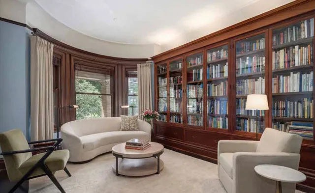 $3,995,000 | 536 West Barry Avenue, Chicago, IL 60657