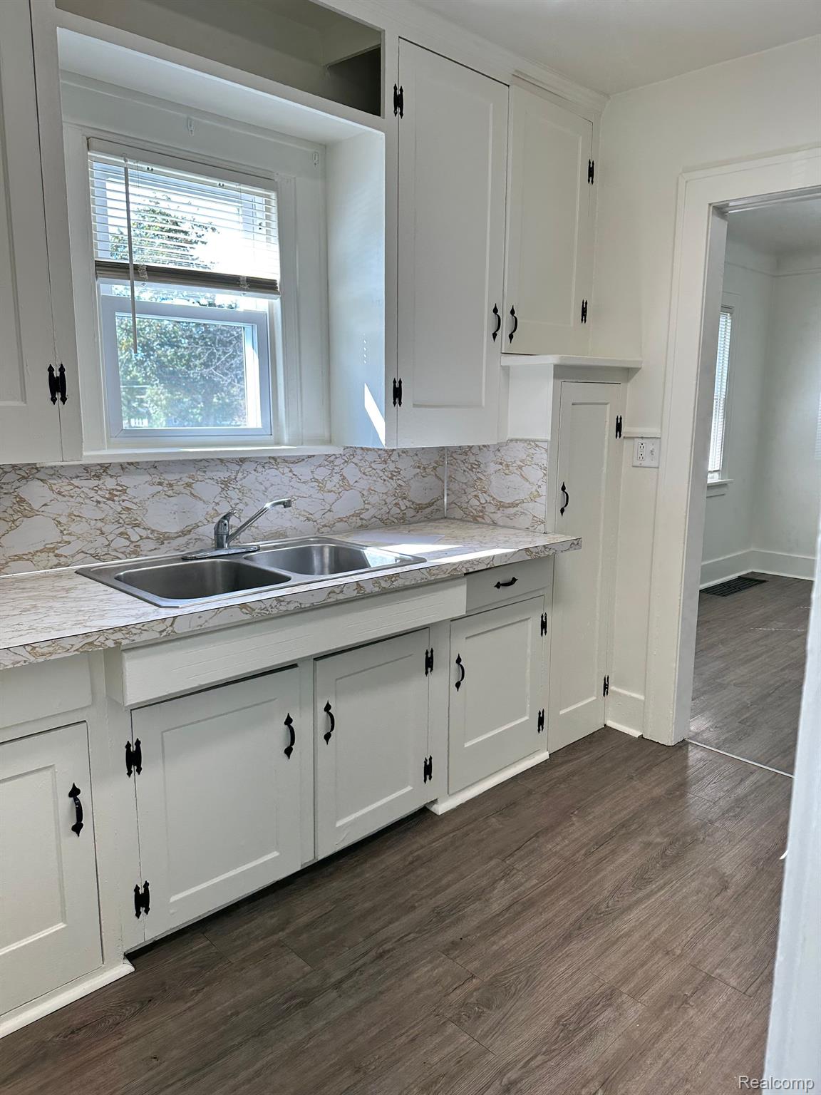848 Perry Street Flint, MI 48504 - Photo 25 of 47 Gallery Image 25