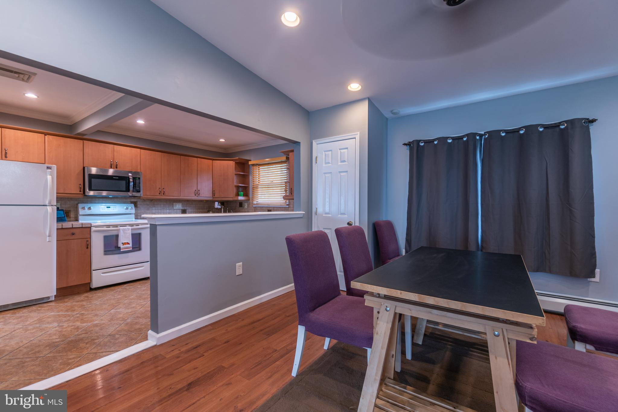 54 Ridge Lane Levittown, PA 19055 - Photo 12 of 43 Gallery Image 12