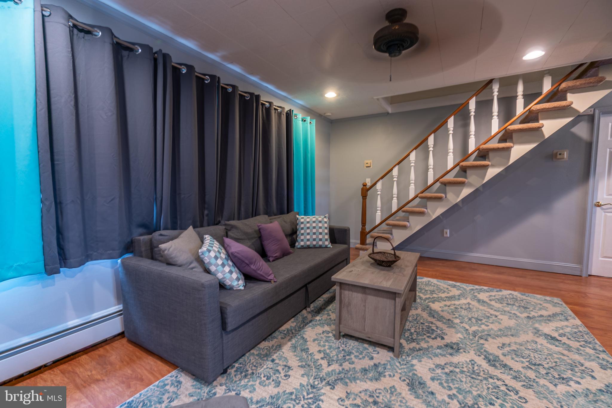 54 Ridge Lane Levittown, PA 19055 - Photo 3 of 43 Gallery Image 3