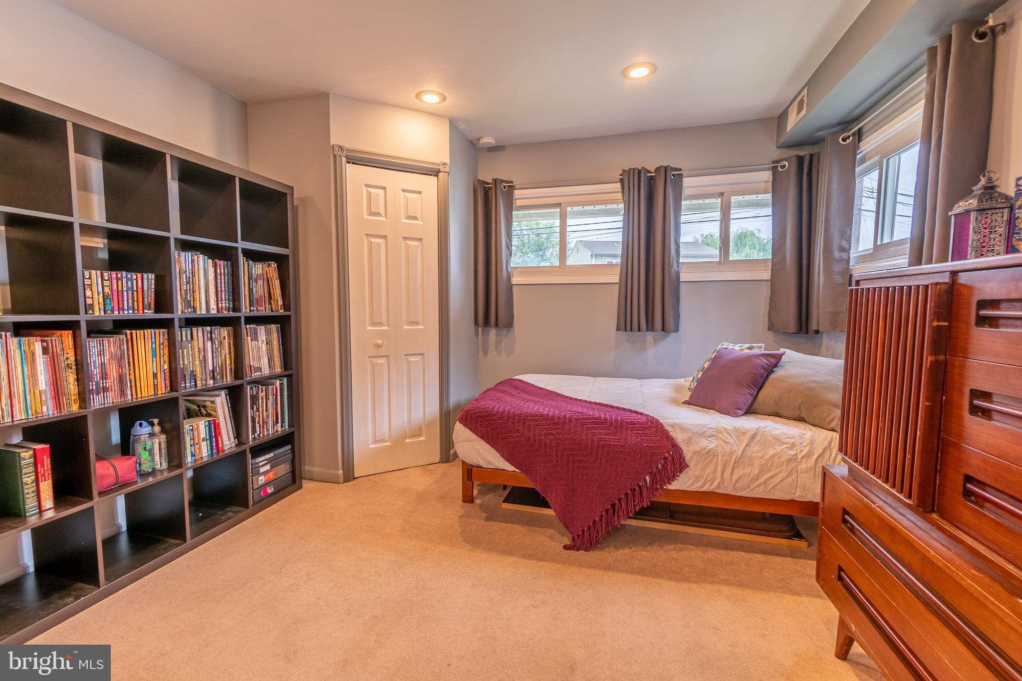 54 Ridge Lane Levittown, PA 19055 - Photo 24 of 43 Gallery Image 24