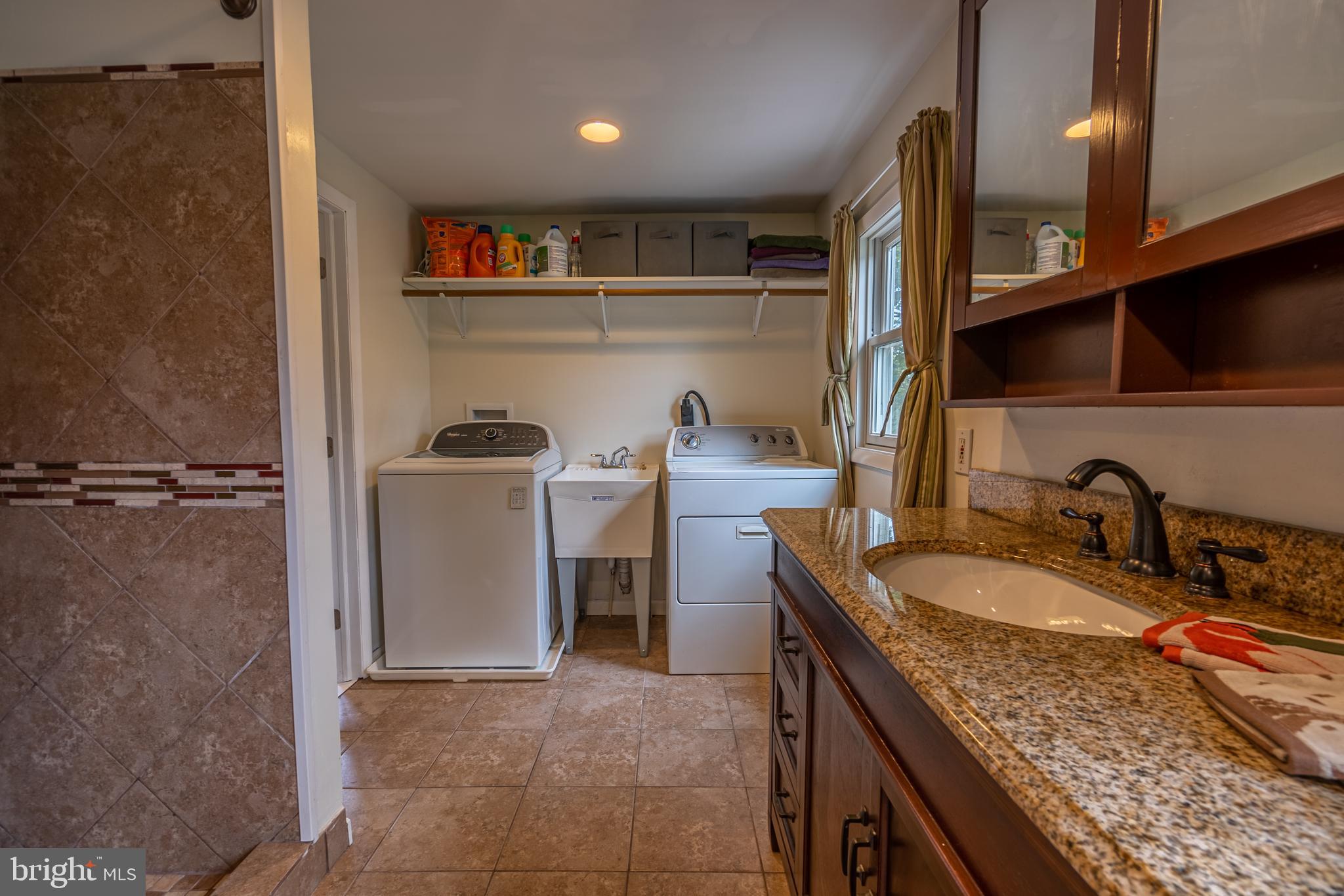 54 Ridge Lane Levittown, PA 19055 - Photo 35 of 43 Gallery Image 35