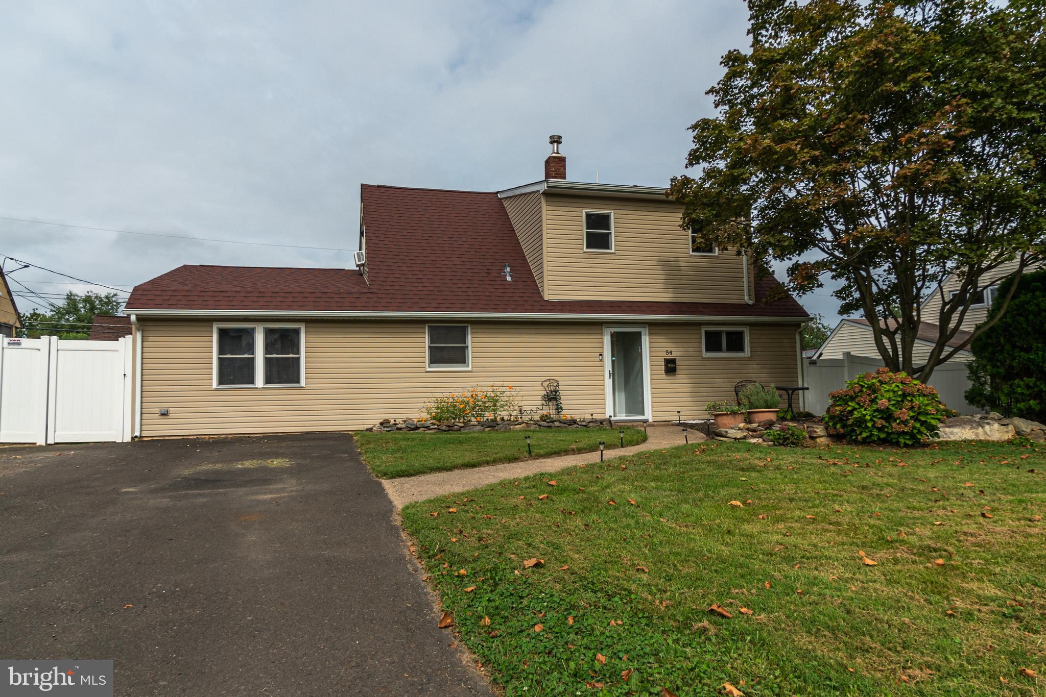 54 Ridge Lane Levittown, PA 19055 - Photo 38 of 43 Gallery Image 38