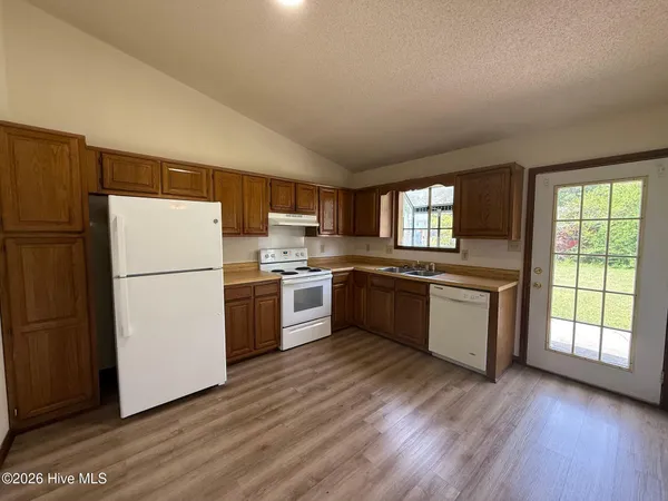 $1,050 | 715 Pinewood Drive, Jacksonville, NC 28546