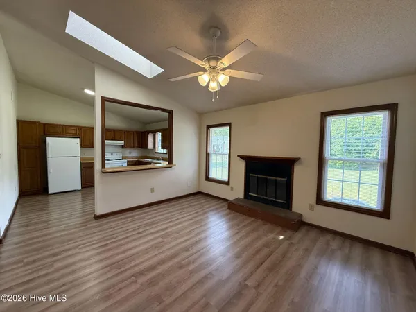 $1,050 | 715 Pinewood Drive, Jacksonville, NC 28546