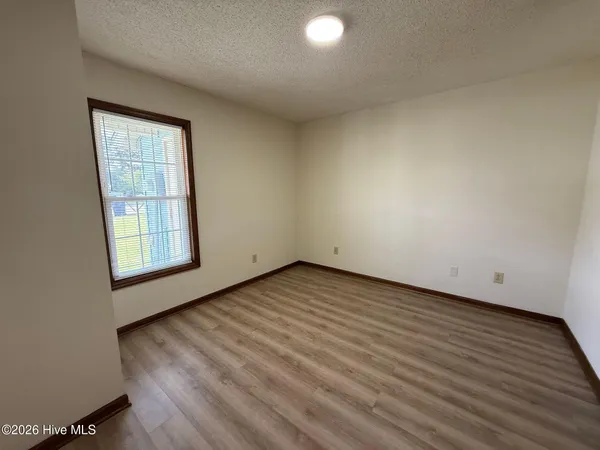 $1,050 | 715 Pinewood Drive, Jacksonville, NC 28546