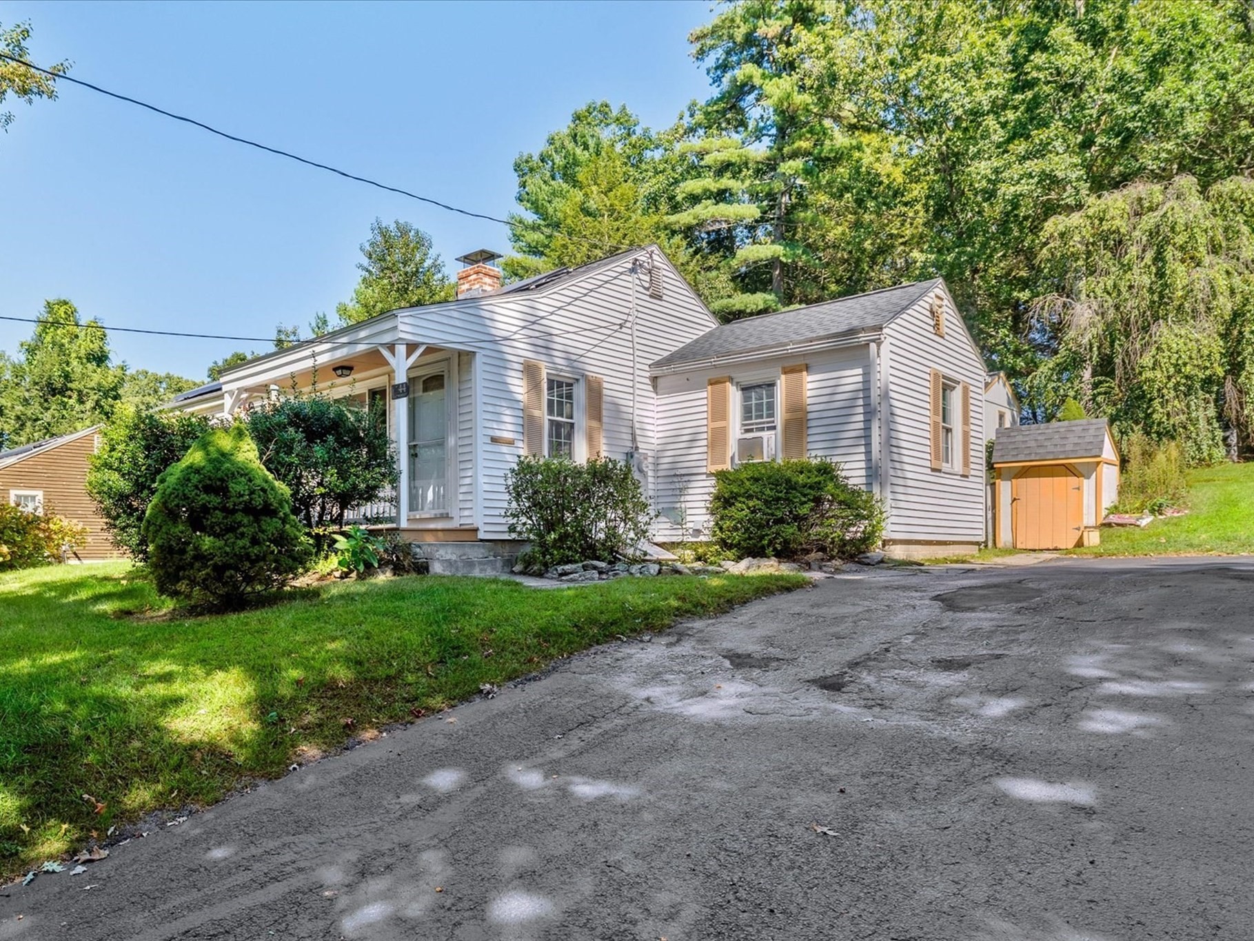 44 New Boston Road Sturbridge, MA 01566 - Photo 1 of 40 Gallery Image 1