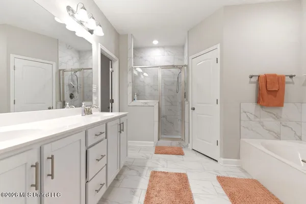 $339,900 | 9115 Lakeside Circle South, Walls, MS 38680