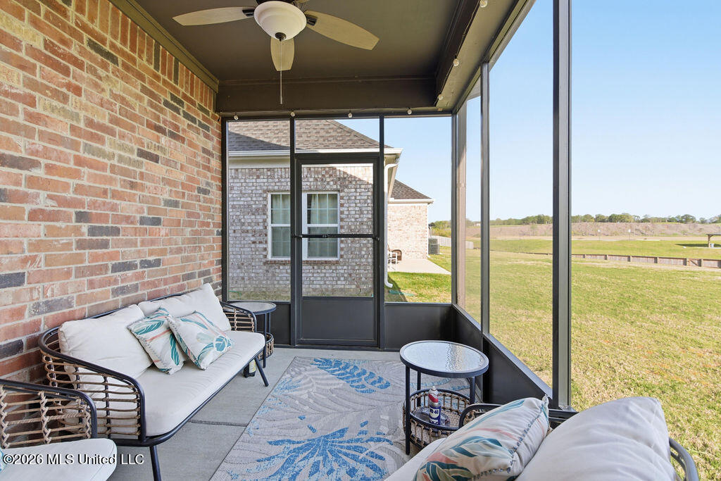 9115 Lakeside Circle South Walls, MS 38680 - Photo 16 of 18 Screened Patio
