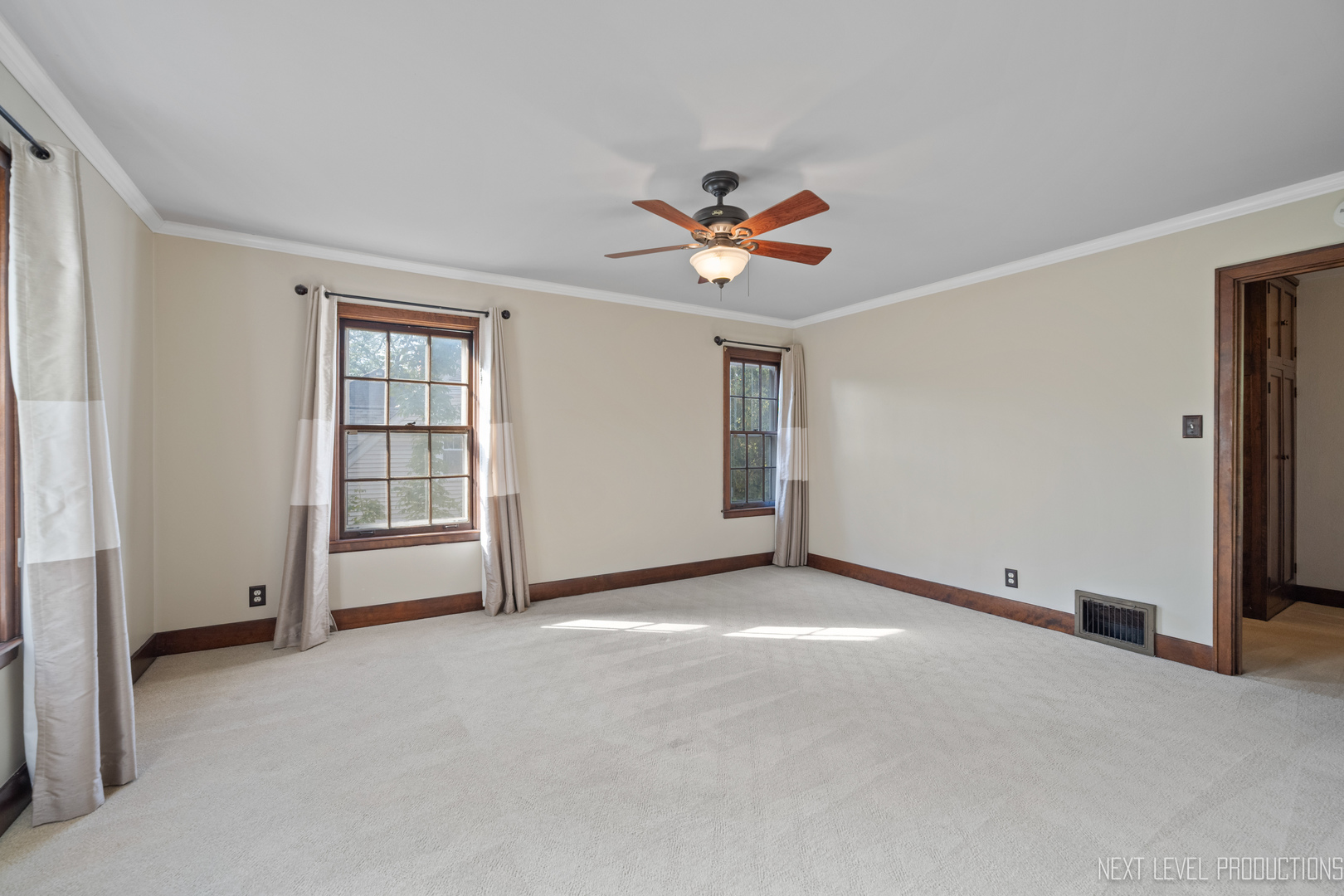 1205 South 4th Street St. Charles, IL 60174 - Photo 13 of 28 a view of an empty room with a window