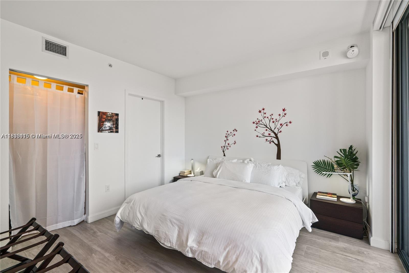 55 Southwest 9th Street, Unit 1801 Miami, FL 33130 - Photo 18 of 41