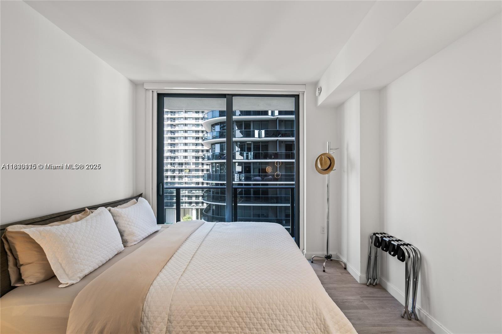 55 Southwest 9th Street, Unit 1801 Miami, FL 33130 - Photo 25 of 41