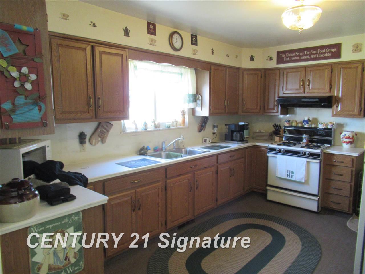 3052 West Stanley Road Mount Morris, MI 48458 - Photo 5 of 33
