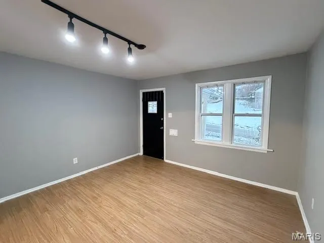 $1,200 | 4505 June Avenue, Northwoods, MO 63121