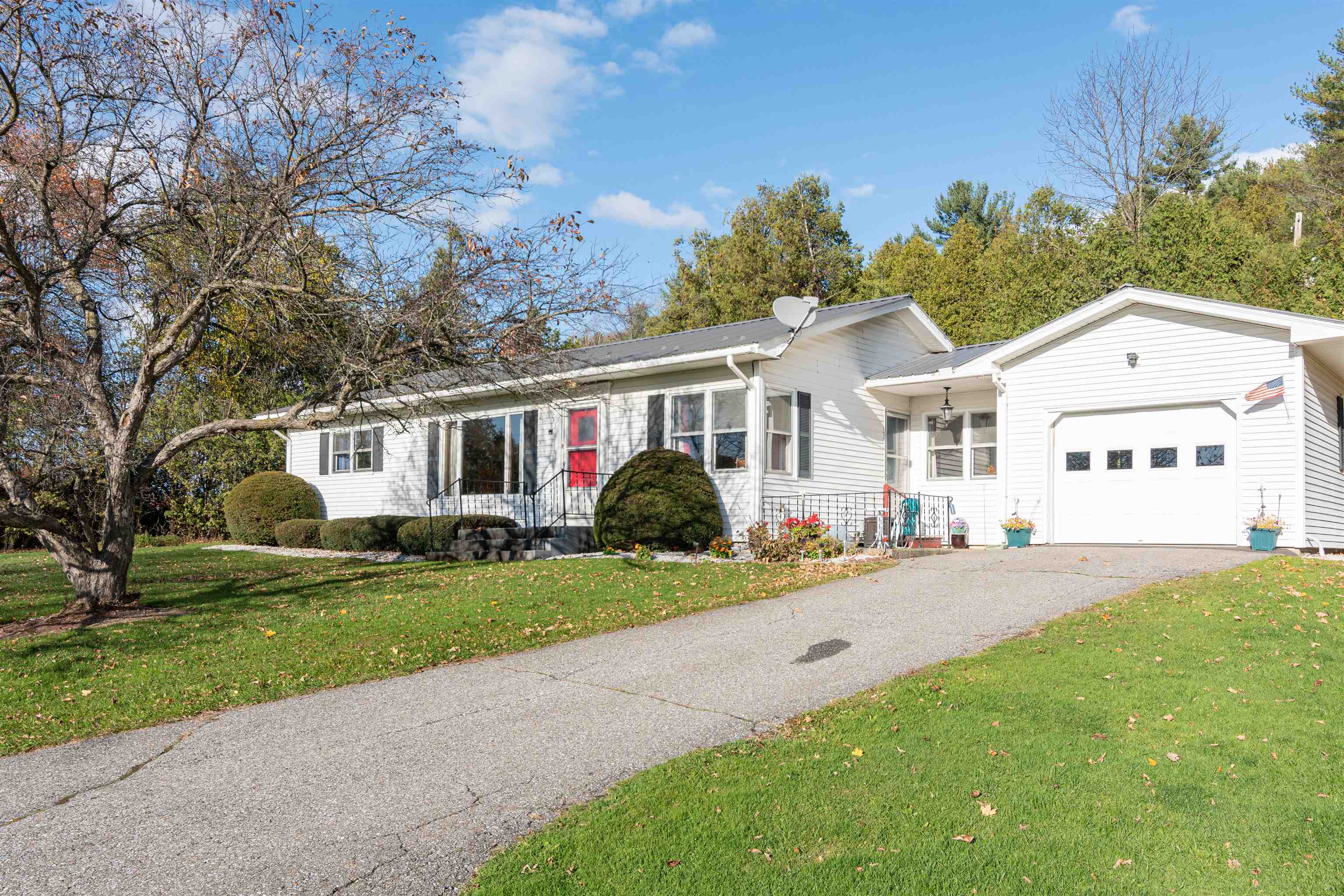 6983 Rte 116 St. George, VT 05495 - Photo 2 of 27 Gallery Image 2