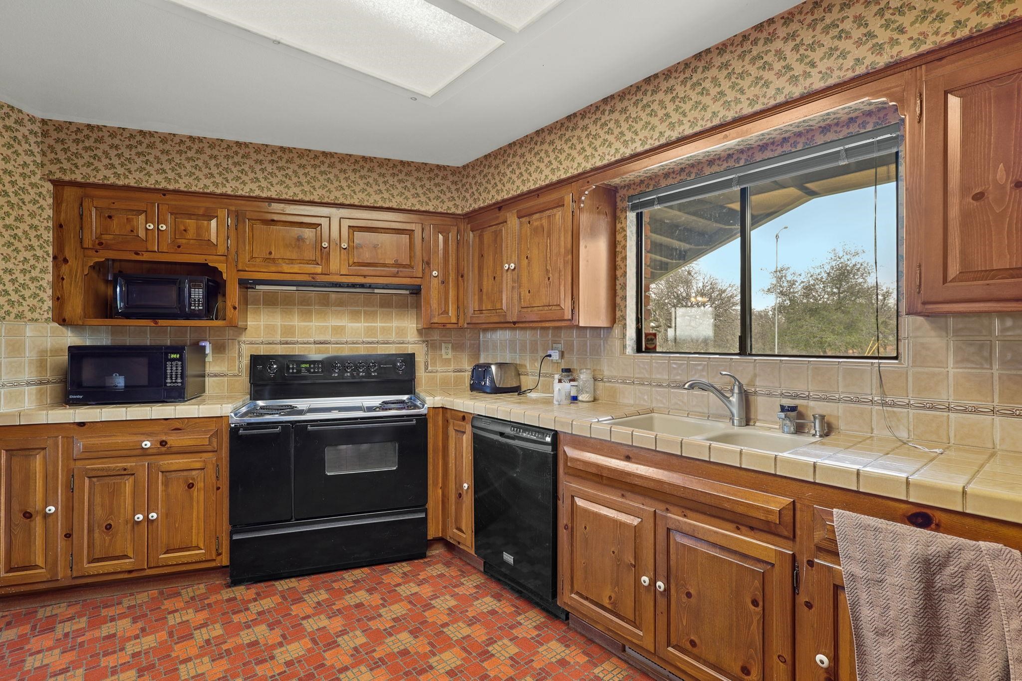21755 Wilcox Road Red Bluff, CA 96080 - Photo 8 of 49