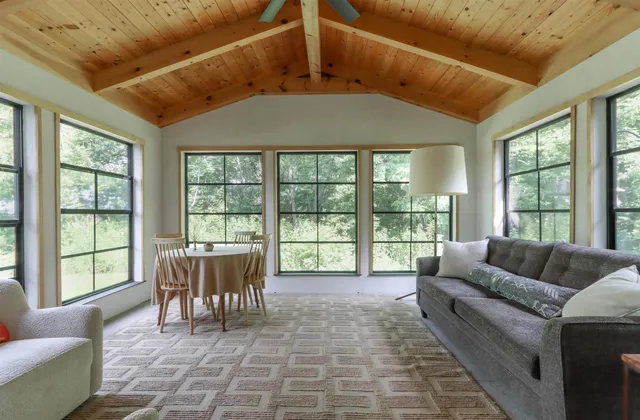 $899,000 | 1128 Taylor Road, Amherst Junction, WI 54407