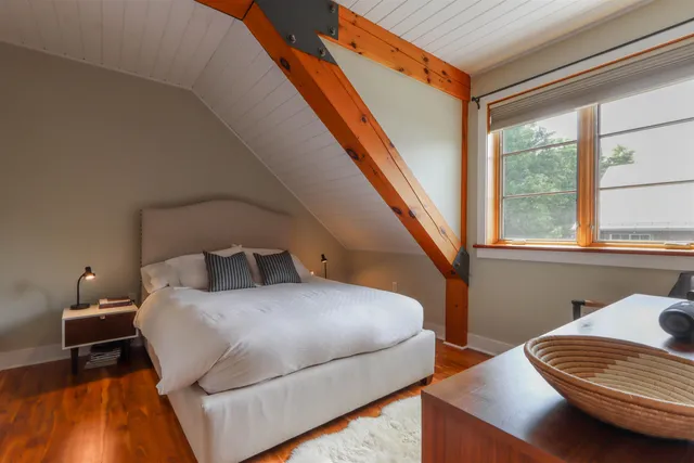 $899,000 | 1128 Taylor Road, Amherst Junction, WI 54407