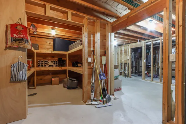 $899,000 | 1128 Taylor Road, Amherst Junction, WI 54407