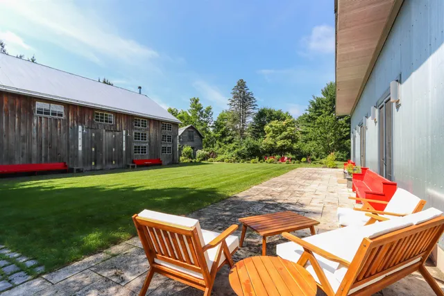 $899,000 | 1128 Taylor Road, Amherst Junction, WI 54407