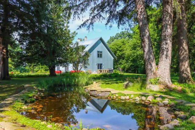 $899,000 | 1128 Taylor Road, Amherst Junction, WI 54407