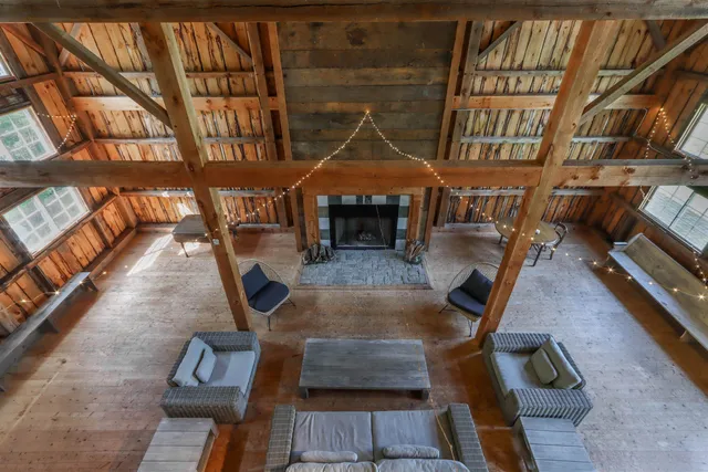 $899,000 | 1128 Taylor Road, Amherst Junction, WI 54407