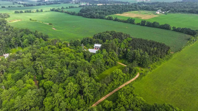 $899,000 | 1128 Taylor Road, Amherst Junction, WI 54407