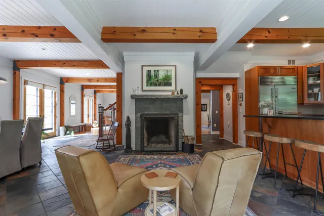 $899,000 | 1128 Taylor Road, Amherst Junction, WI 54407