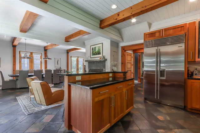 $899,000 | 1128 Taylor Road, Amherst Junction, WI 54407