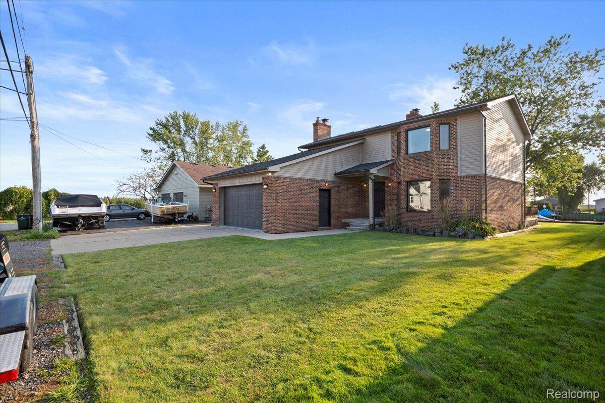 7302 Edlane Road Algonac, MI 48001 - Photo 5 of 68 Gallery Image 5