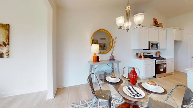 $382,037 | 5925 Butterfield Court, Bettendorf, IA 52722