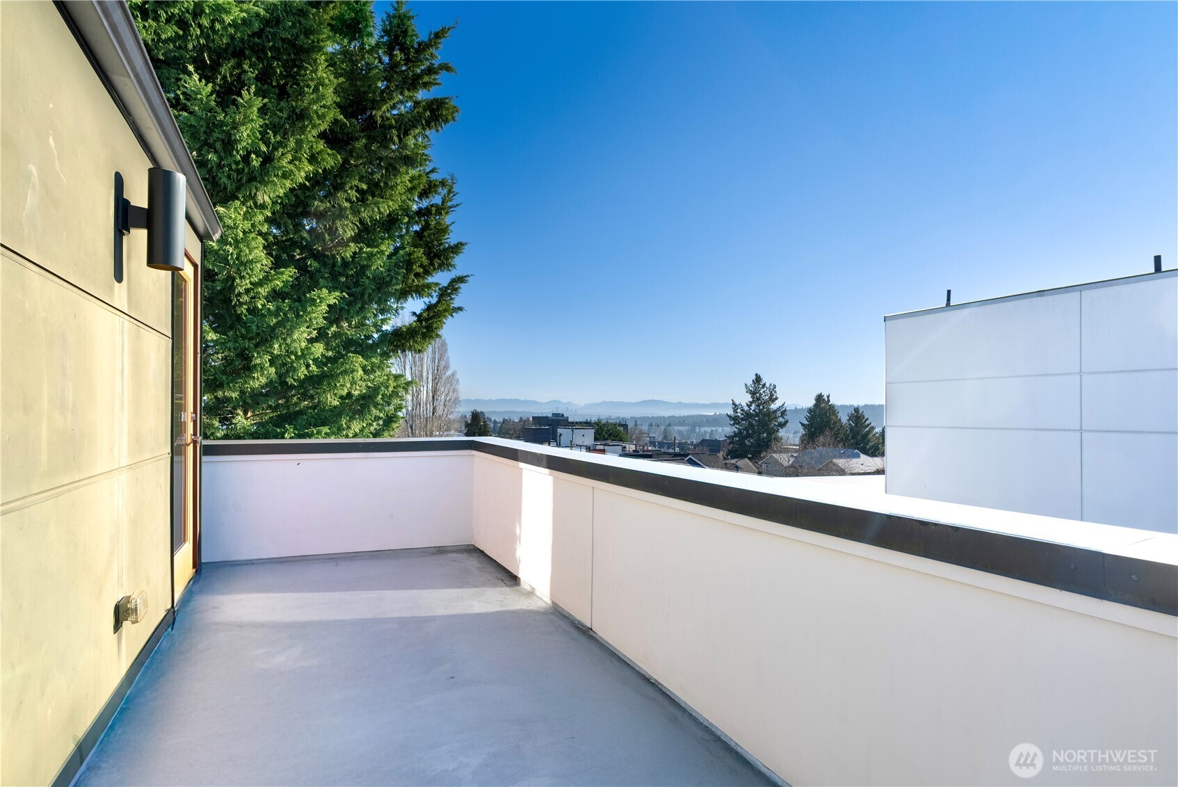 4416 Francis Avenue North, Unit B Seattle, WA 98103 - Photo 21 of 26 a view of balcony