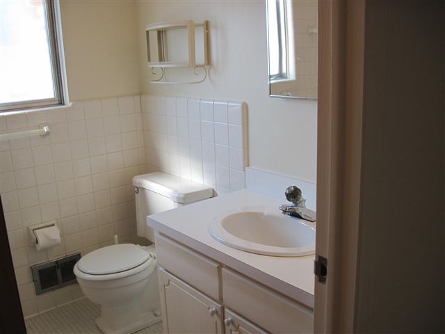 873 Neff Road Grosse Pointe, MI 48230 - Photo 10 of 15 31043914-9.JPG