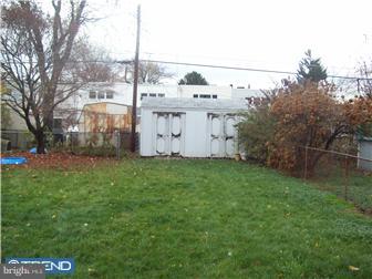 12151 Aster Road Philadelphia, PA 19154 - Photo 3 of 12