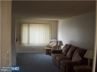 12151 Aster Road Philadelphia, PA 19154 - Photo 4 of 12