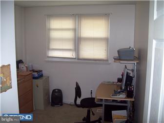 12151 Aster Road Philadelphia, PA 19154 - Photo 9 of 12