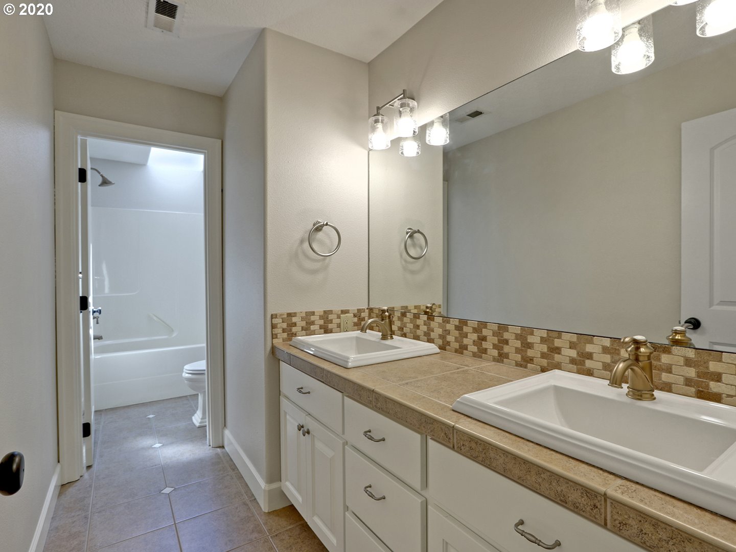 14168 Northwest Pioneer Road Beaverton, OR 97006 - Photo 22 of 25 Gallery Image 22