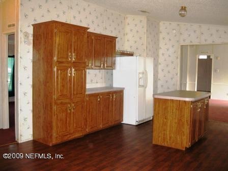 1269 Yellow Water Road Jacksonville, FL 32234 - Photo 2 of 7 kitchen