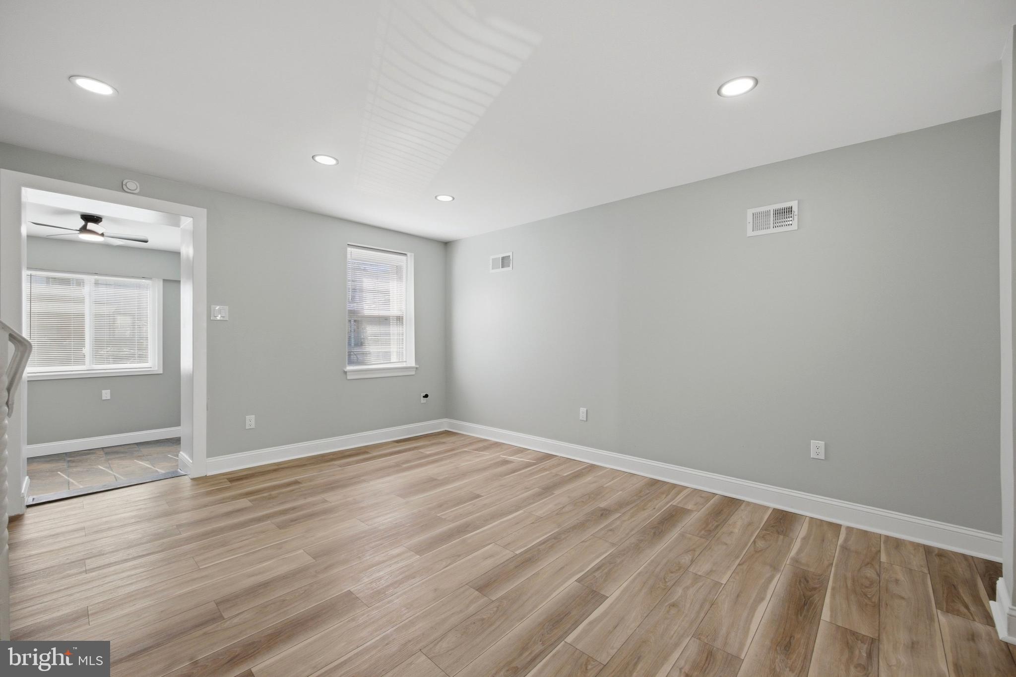 7043 Radbourne Road Upper Darby, PA 19082 - Photo 5 of 23