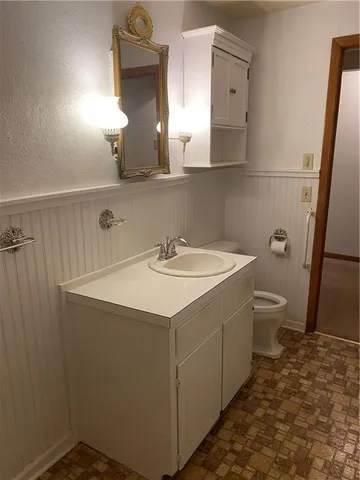 $125,000 | 717 North Houston Street, Adrian, MO 64720