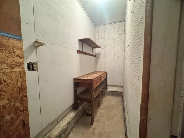 $125,000 | 717 North Houston Street, Adrian, MO 64720