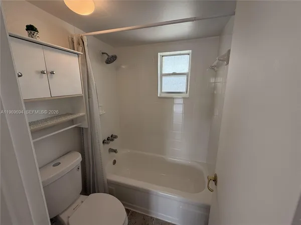 $1,600 | 4255 North University Drive, Unit 310, Sunrise, FL 33351