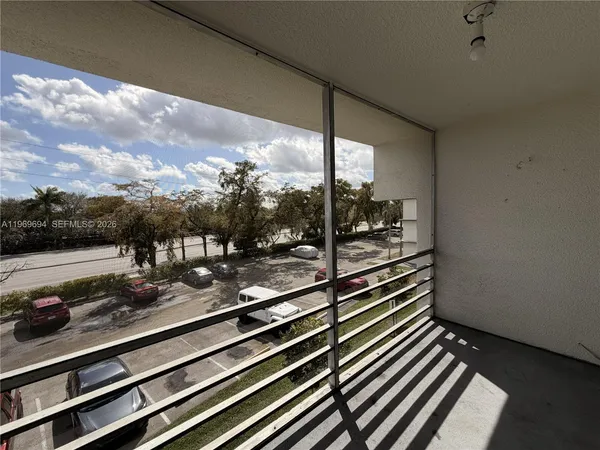 $1,600 | 4255 North University Drive, Unit 310, Sunrise, FL 33351