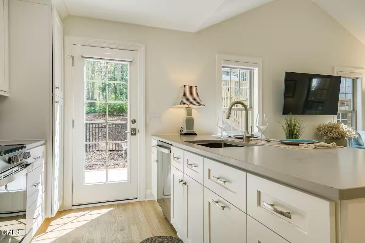3516 Ranlo Drive Raleigh, NC 27612 - Photo 48 of 59 Image 9