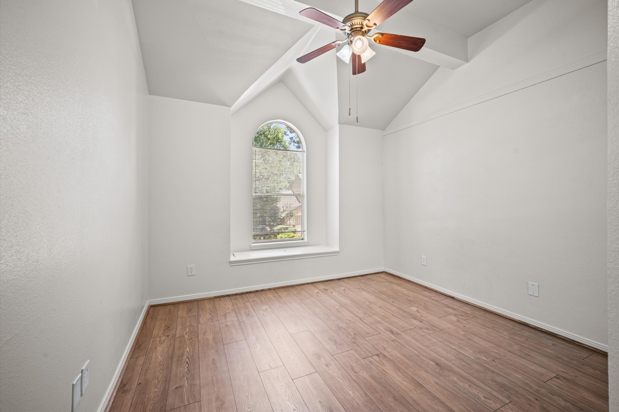 13 Lakeridge Drive Spring, TX 77381 - Photo 14 of 39 Gallery Image 14