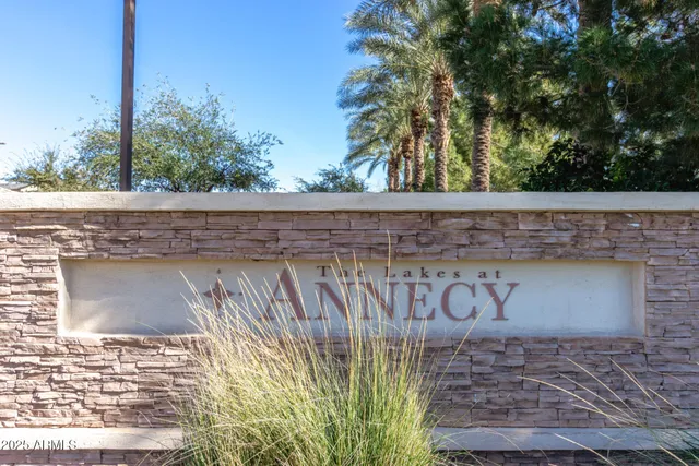 a view of a basketball court