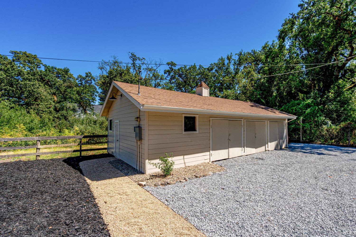 8021 Sonoma Highway Santa Rosa, CA 95409 - Photo 25 of 36