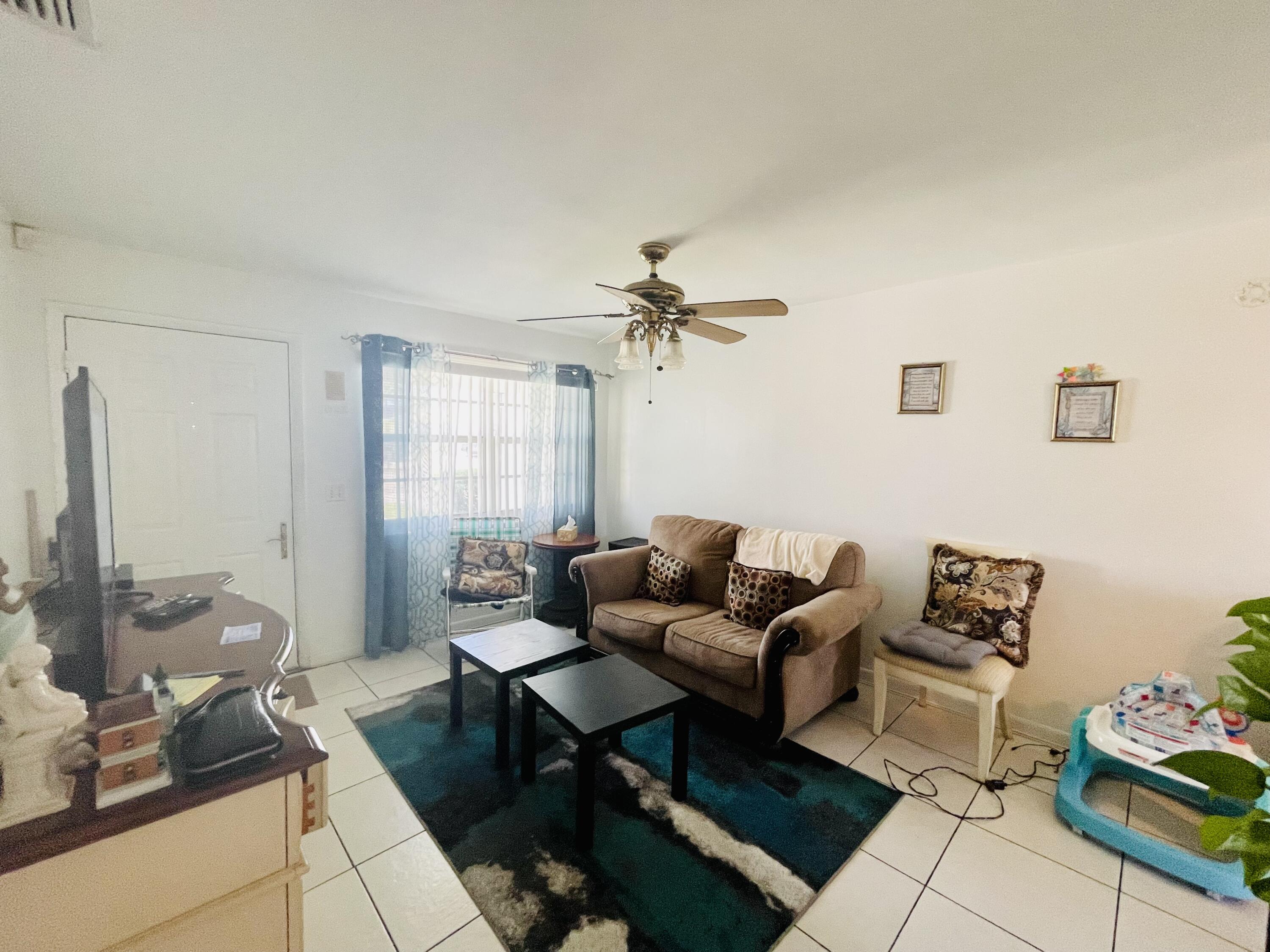 957 West 7th Street Riviera Beach, FL 33404 - Photo 12 of 30 Unit 2