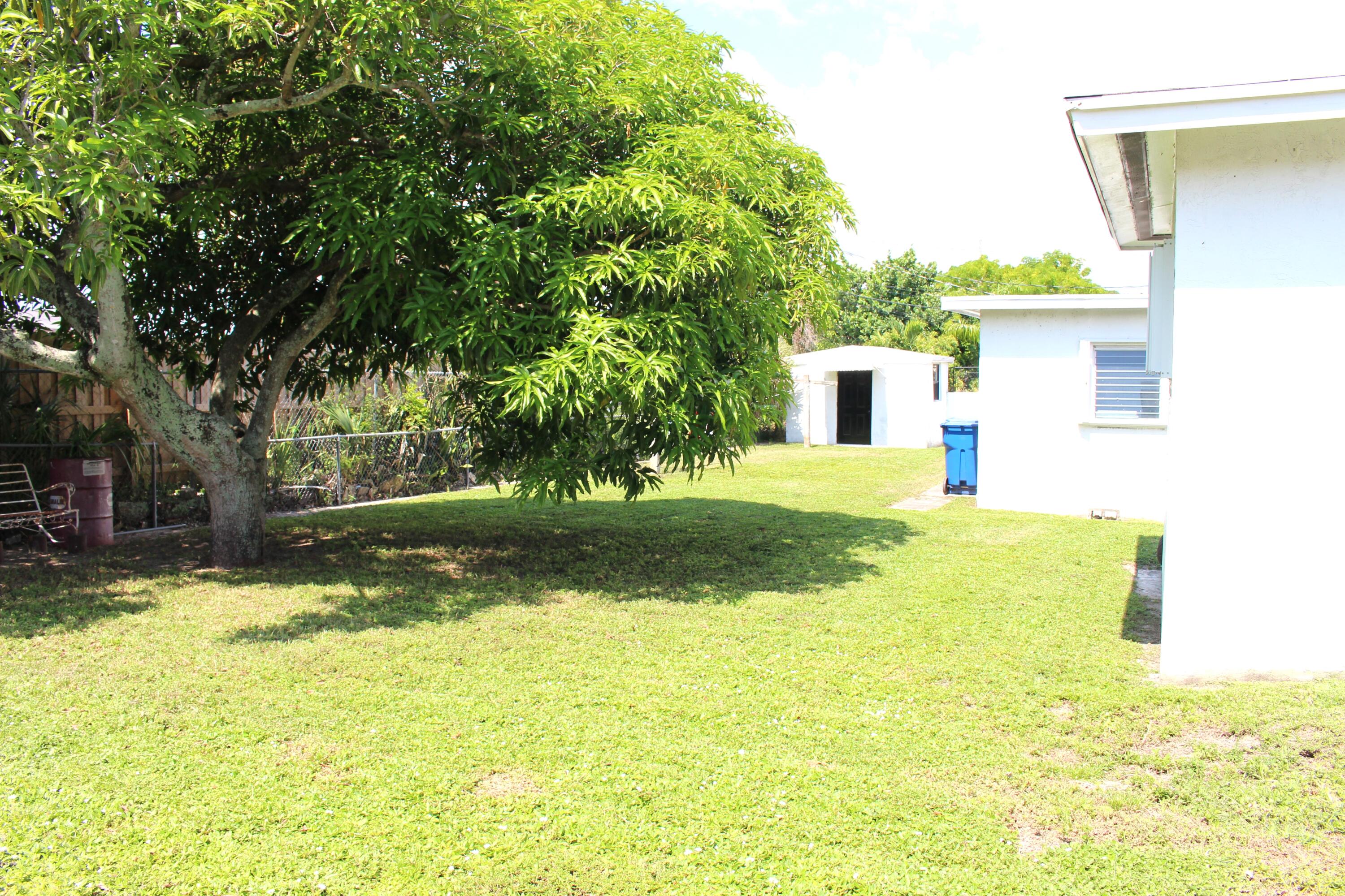 957 West 7th Street Riviera Beach, FL 33404 - Photo 27 of 30 IMG_3979