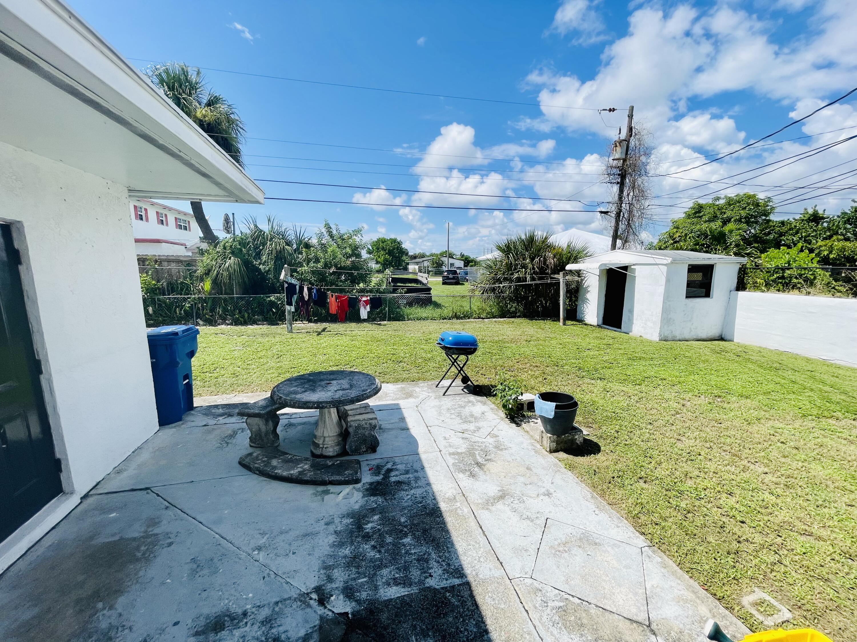 957 West 7th Street Riviera Beach, FL 33404 - Photo 28 of 30 IMG_0575
